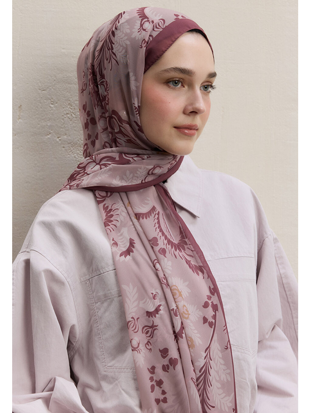 Pembe Rosella Desen İpek Krep Şal Gülkurusu-1