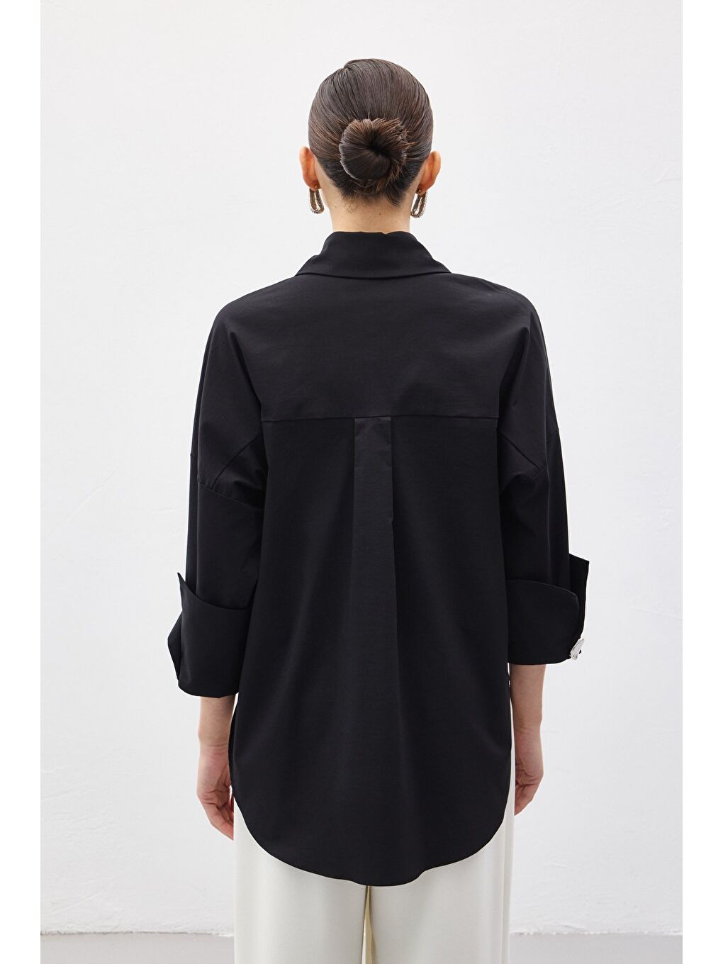 Düğme Detaylı Gömlek - Siyah-7