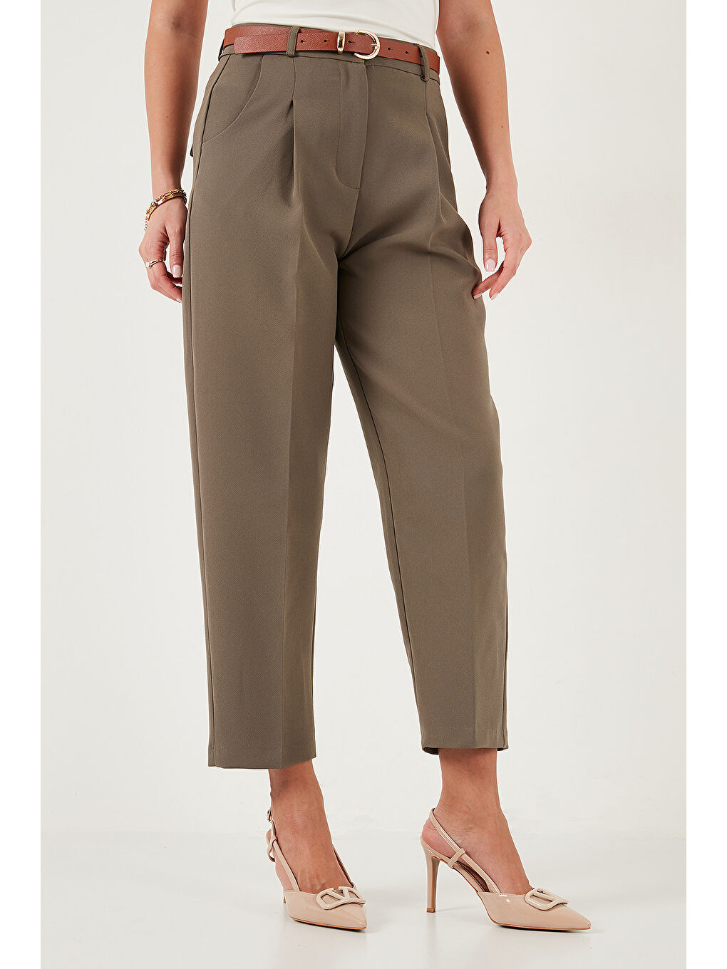 Haki Regular Fit Yüksek Bel Düz Paça Kemerli Pantolon 68350938