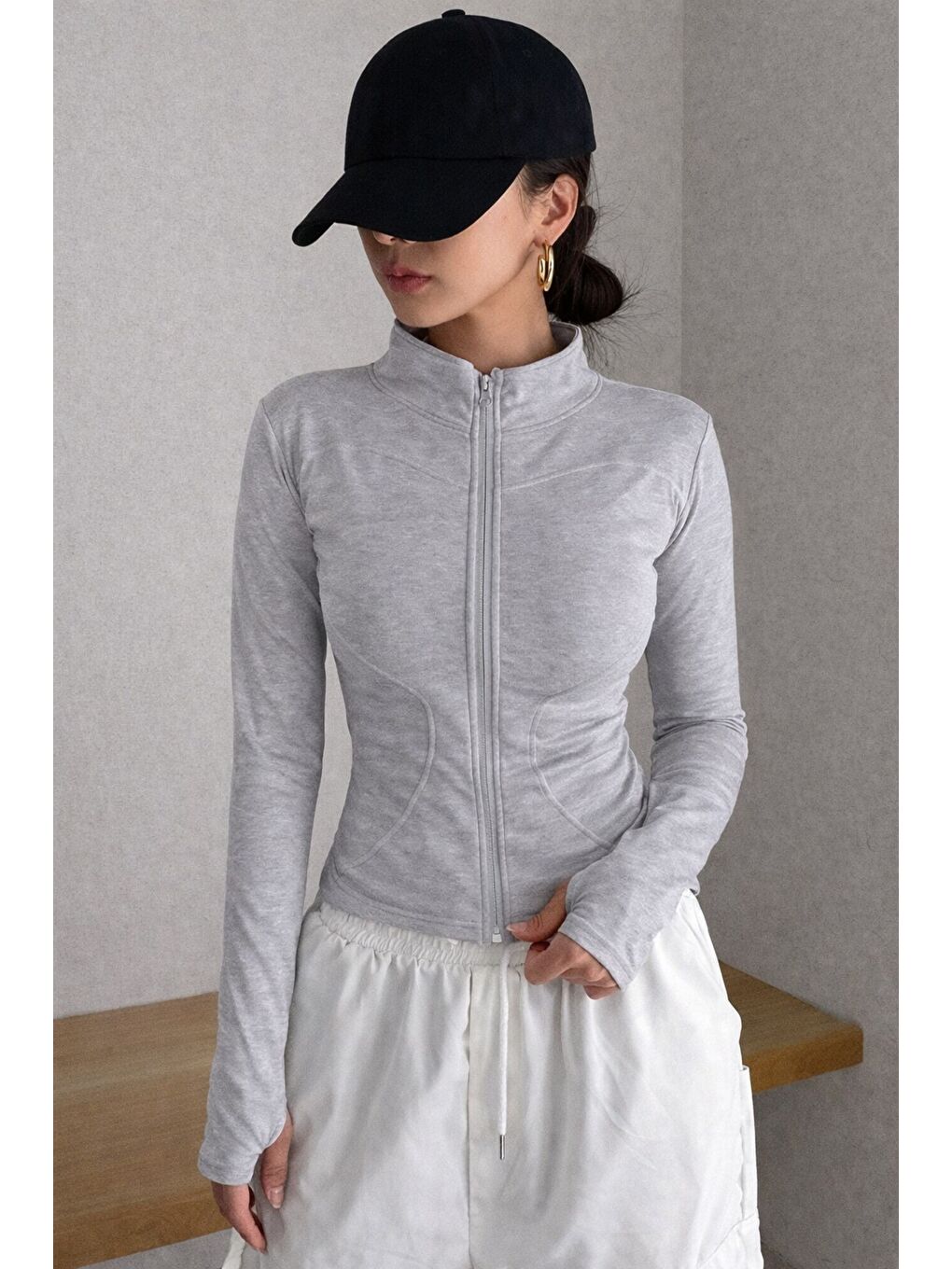 Gri Kadın Bej İki İplik Fermuarlı Dar Kesim Mevsimlik Hırka – Dik Yaka Fit Basic Ceket-1
