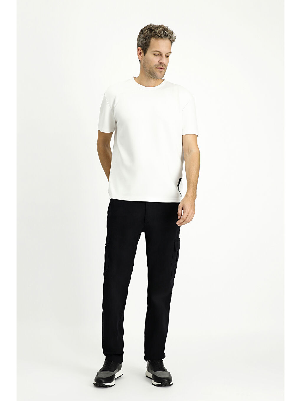 Beyaz BİSİKLET YAKA OVERSİZE Elastanlı BASKILI TİŞÖRT-1