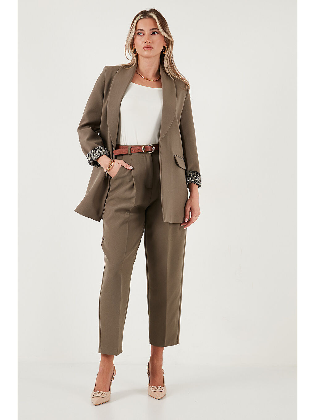 Haki Regular Fit Yüksek Bel Düz Paça Kemerli Pantolon 68350938-1