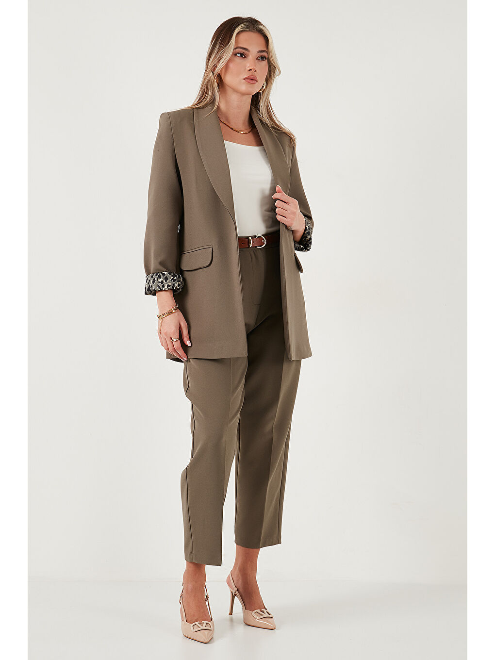 Haki Regular Fit Yüksek Bel Düz Paça Kemerli Pantolon 68350938-2