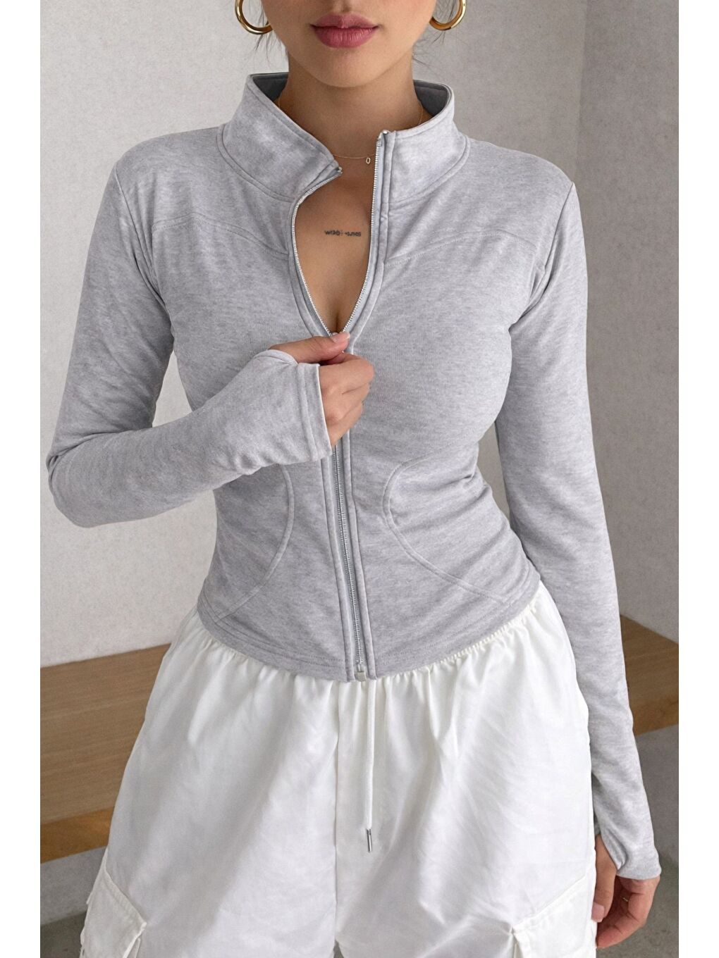 Gri Kadın Bej İki İplik Fermuarlı Dar Kesim Mevsimlik Hırka – Dik Yaka Fit Basic Ceket-3