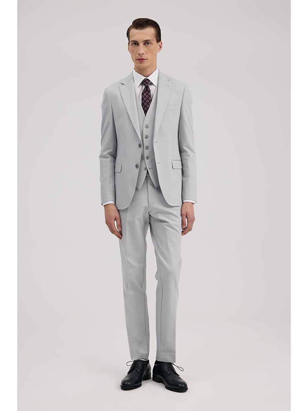 Gri Slim Fit Mono Yaka Çift Yırtmaçlı Yelekli Takım Elbise