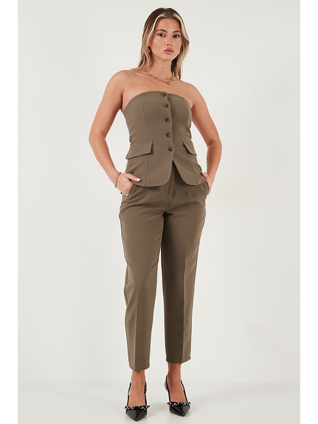 Haki Regular Fit Straplez Yaka Düğmeli Yelek 6839611-1