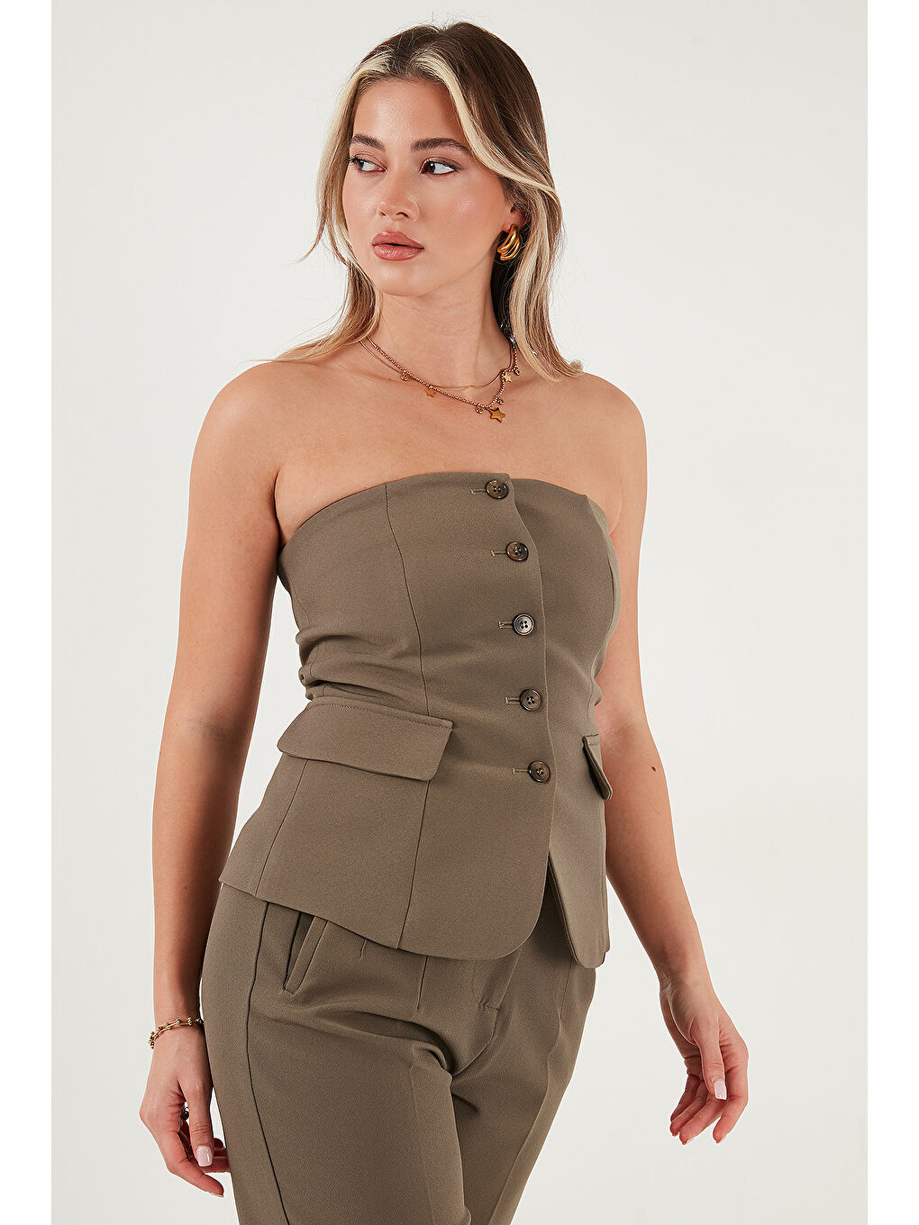 Haki Regular Fit Straplez Yaka Düğmeli Yelek 6839611-4