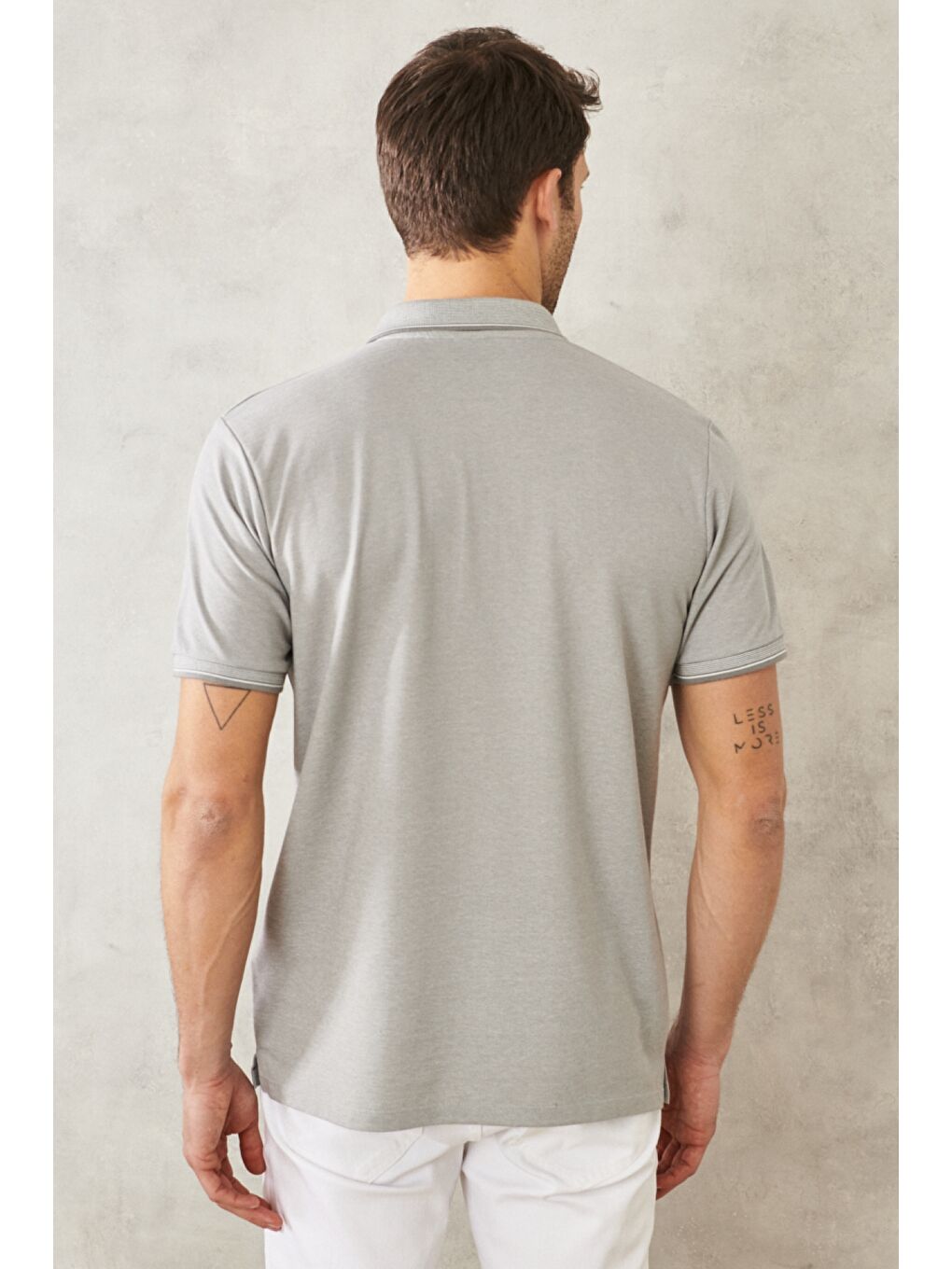 Erkek Gri Pamuklu Comfort Fit Rahat Kesim Polo Yaka Cepli Tişört-6
