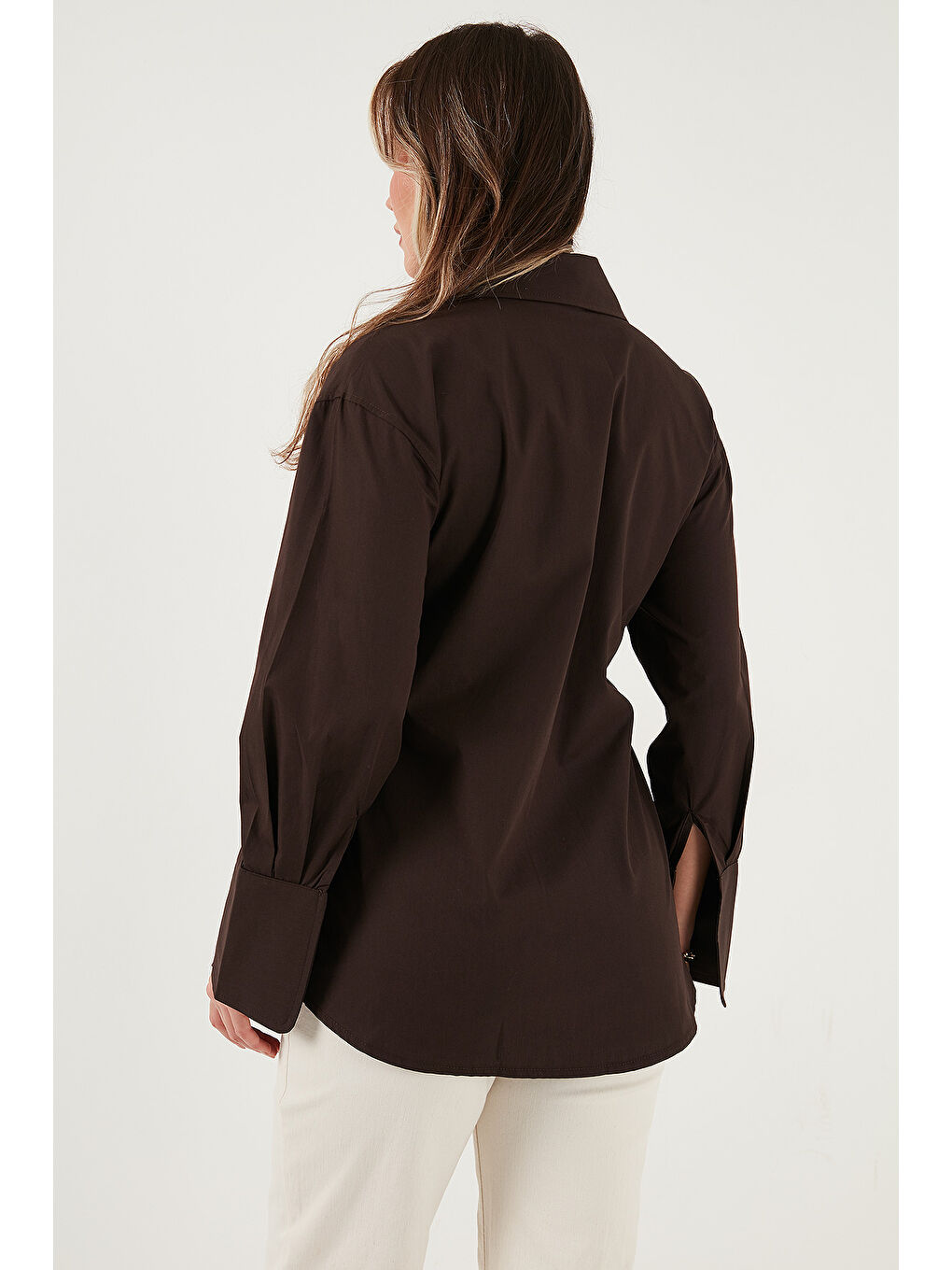 Kahverengi Regular Fit Klasik Yaka Bağlamalı Uzun Kollu Gömlek 6834987-6