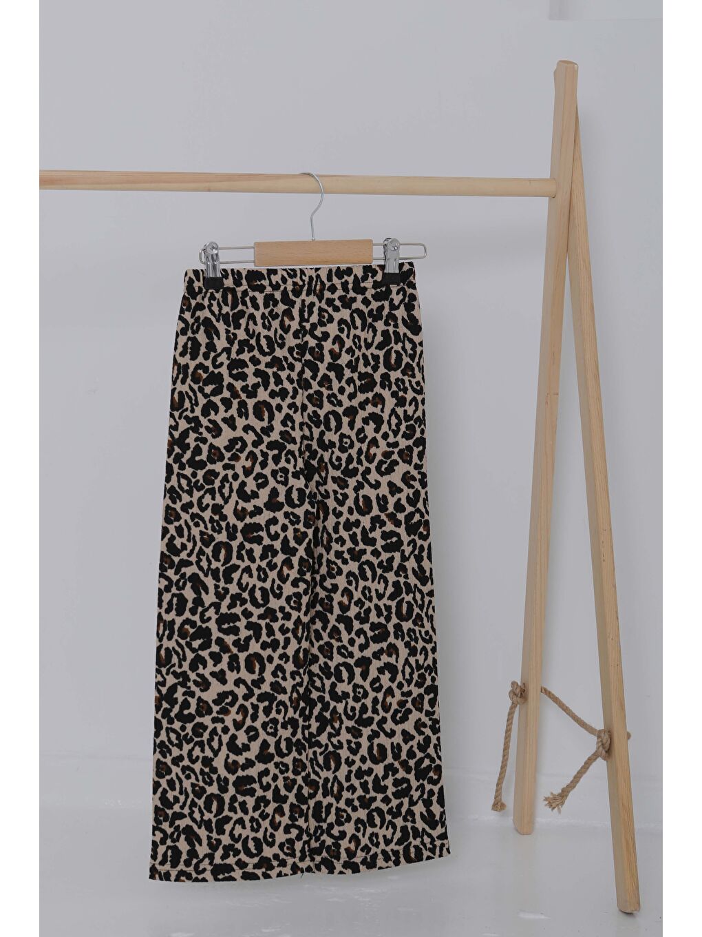 Kız Çocuk Bej Leopar Desenli Pijama Altı - 27052