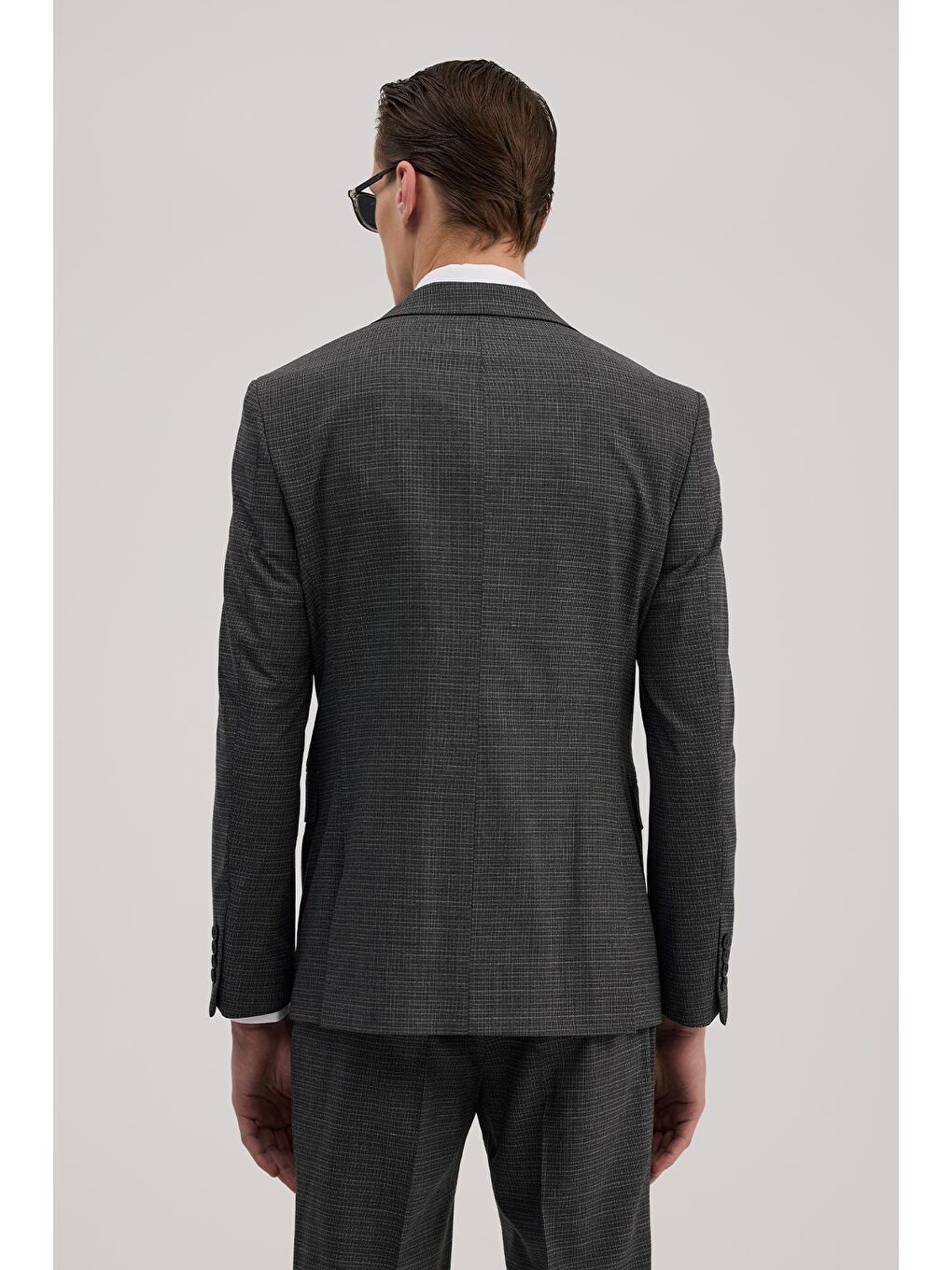 Antrasit Slim Fit Kırlangıç Yaka Yelekli Kombinli Takım Elbise-3