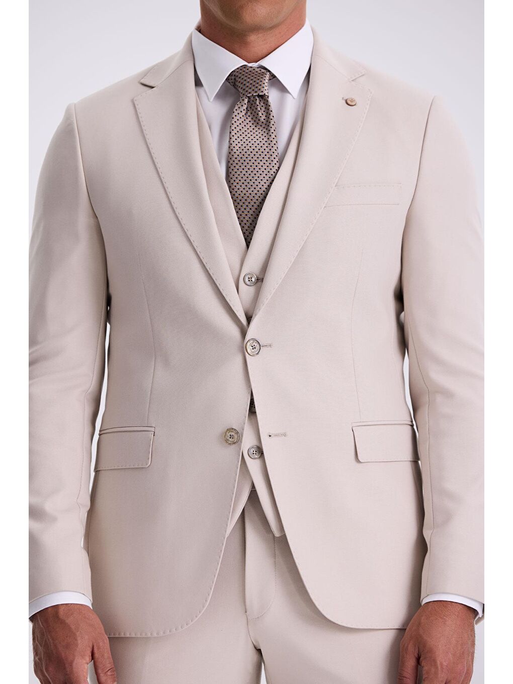 Bej Slim Fit Mono Yaka Çift Yırtmaçlı Yelekli Takım Elbise-2