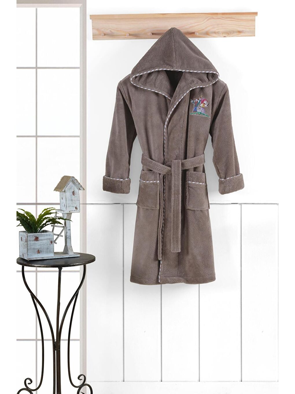 Kahverengi Bambu Nakışlı Garson Boy Bornoz- M.Craft Kahve 9-10 Yaş