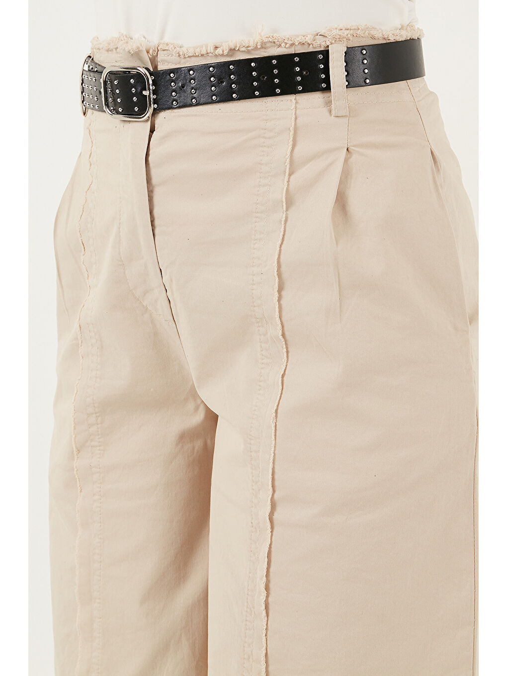 Bej Pamuklu Relaxed Fit Geniş Paça Dikiş Detaylı Kemerli Pantolon 68351208-4