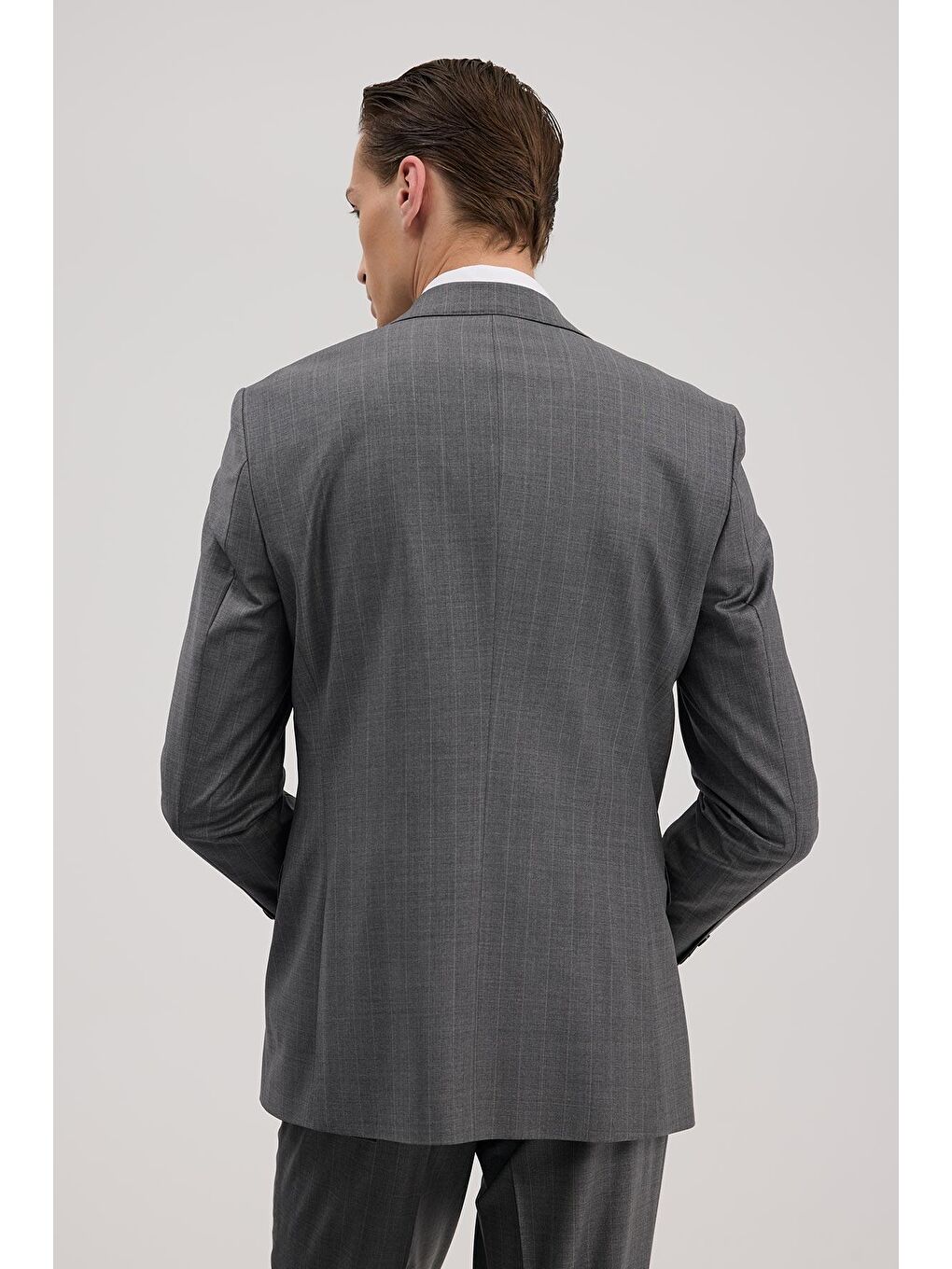 Gri Yünlü Slim Fit Sivri Yaka Takım Elbise-3