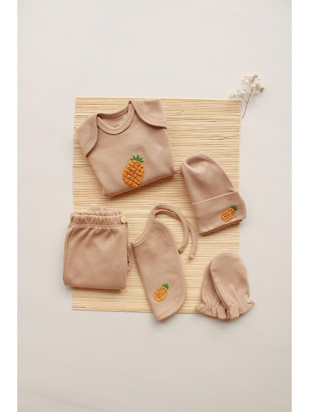 Kahverengi Ananas Nakışlı 5li Kısa Kollu Yenidoğan Set (0-3 Ay)-3