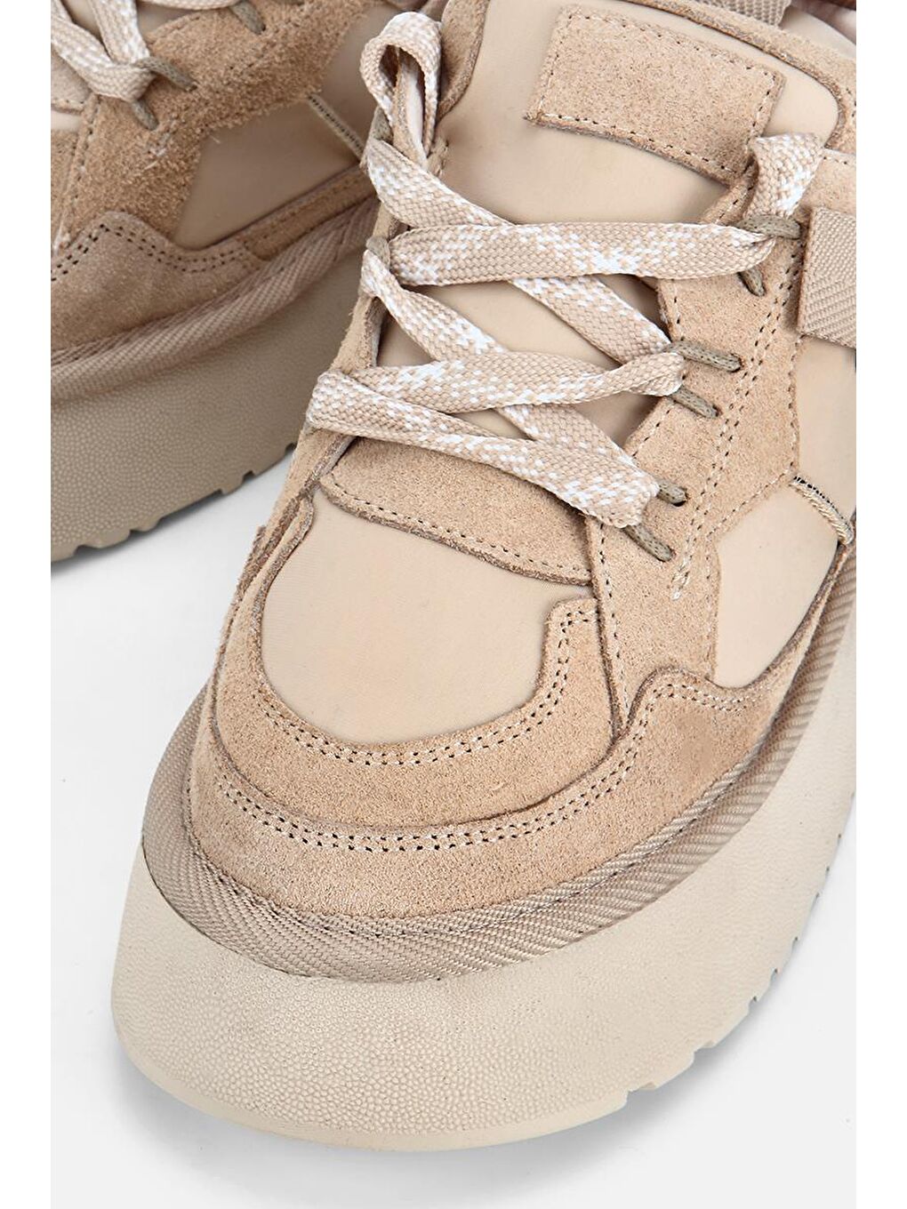 Bej Kadın Süet Deri Vizon Bağcıklı Yüksek Tabanlı Düz Spor Ayakkabı-3