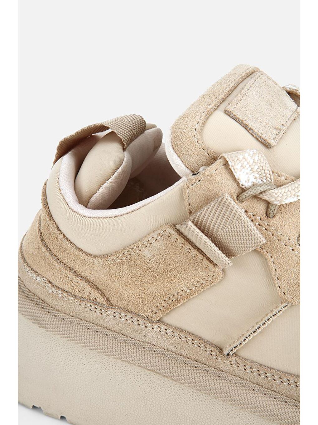 Bej Kadın Süet Deri Vizon Bağcıklı Yüksek Tabanlı Düz Spor Ayakkabı-5
