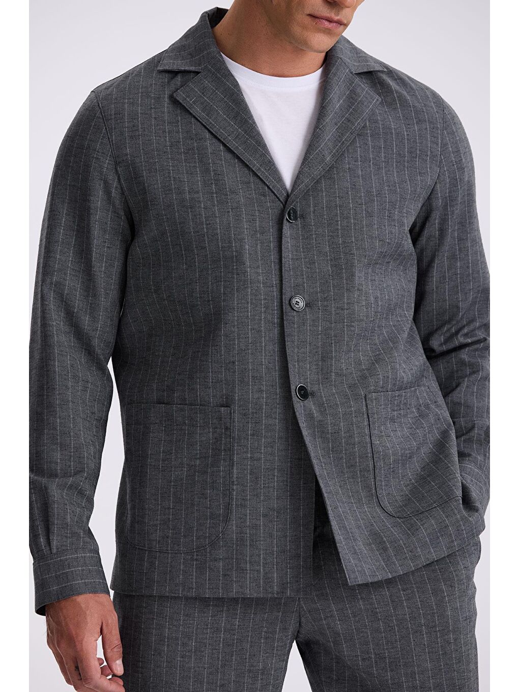 Antrasit Slim Fit Apaş Yaka Keten Karışımlı Çift Yırtmaçlı Çizgili Takım Elbise-2