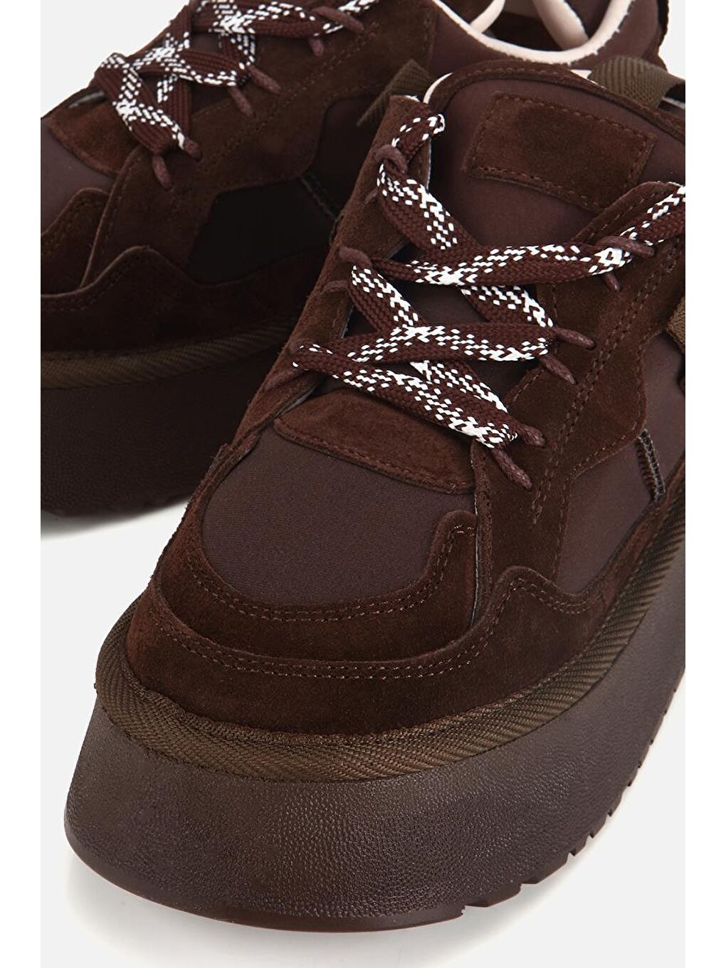 Kadın Süet Deri Kahverengi Bağcıklı Yüksek Tabanlı Düz Spor Ayakkabı-3