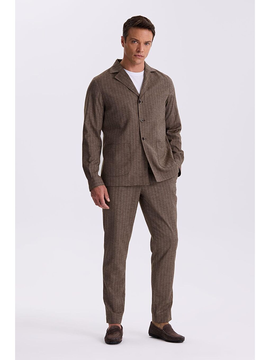 Kahverengi Kahve Slim Fit Apaş Yaka Keten Karışımlı Çift Yırtmaçlı Çizgili Takım Elbise