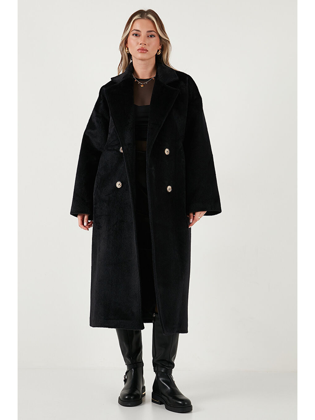 Siyah Oversize Kruvaze Yaka Yumuşak Dokulu Uzun Trençkot 6839610-2