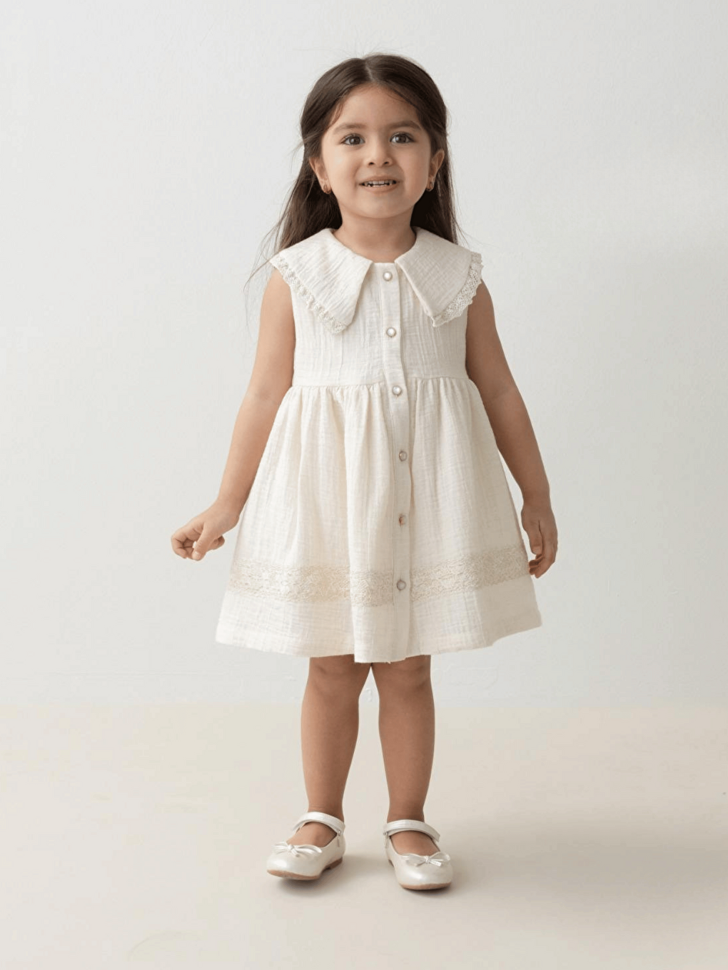 Bej Bisiklet Yaka Dantel Detaylı Simli Kız Bebek Müslin Elbise