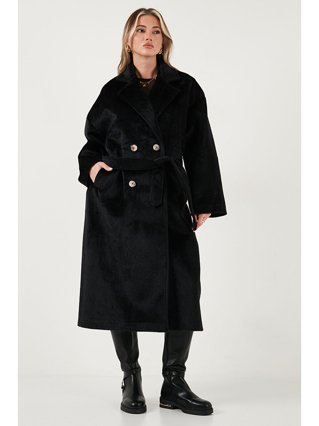 Siyah Oversize Kruvaze Yaka Yumuşak Dokulu Uzun Trençkot 6839610-4