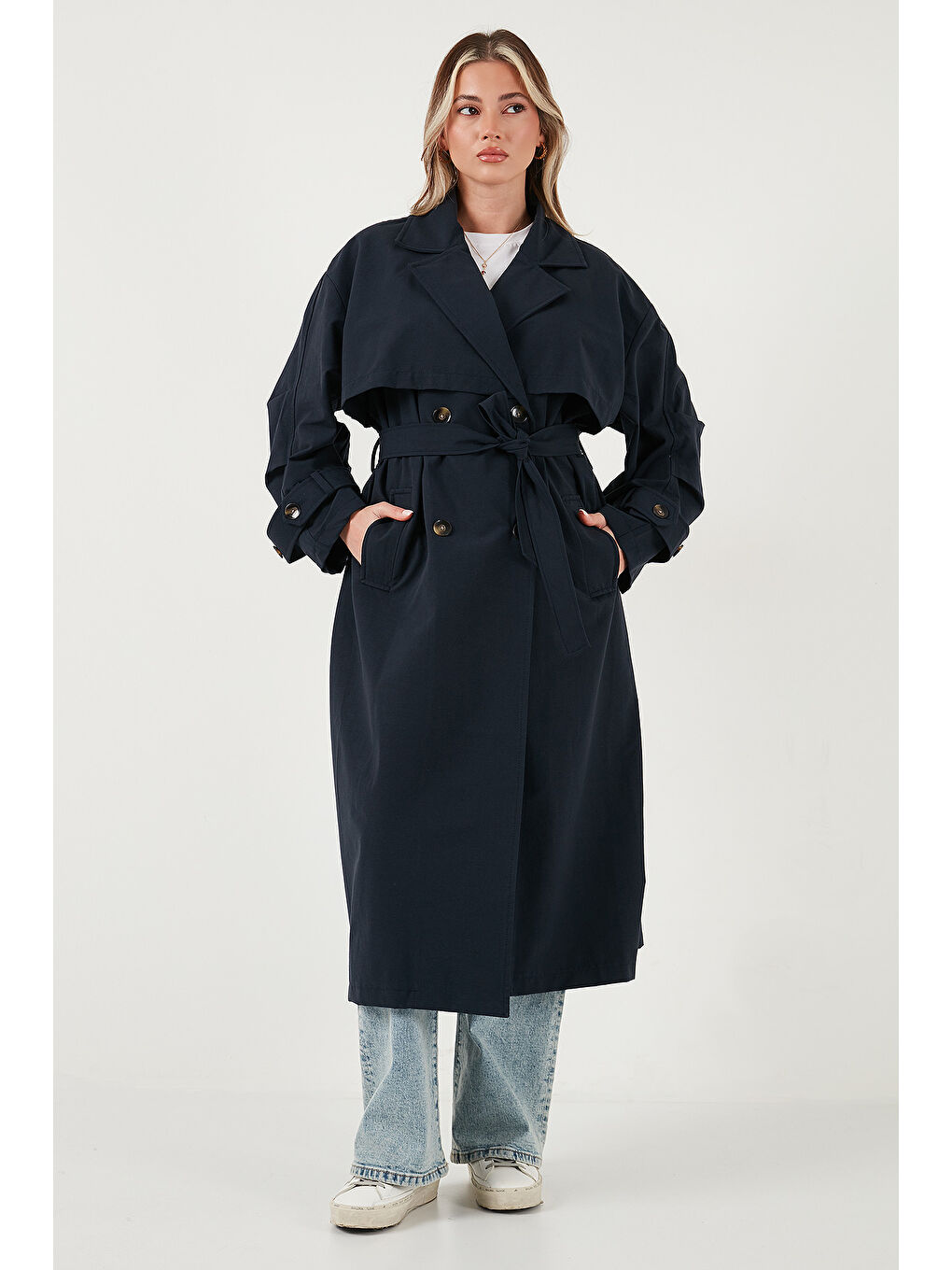 Lacivert Pamuklu Oversize Kruvaze Yaka Düğmeli Uzun Trençkot 6839605-2