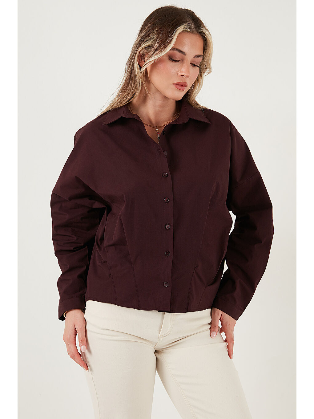 Mürdüm Pamuklu Oversize Önü Kısa Arkası Uzun Klasik Yaka Gömlek 6834985-1