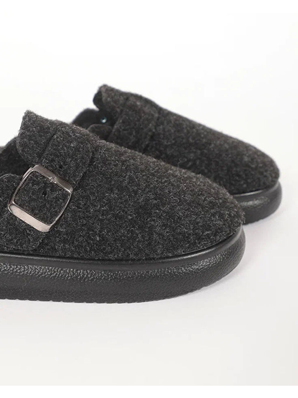 Siyah Kadın Ev Terliği - CALEN-1