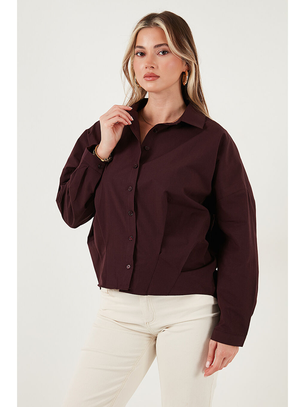 Mürdüm Pamuklu Oversize Önü Kısa Arkası Uzun Klasik Yaka Gömlek 6834985-3