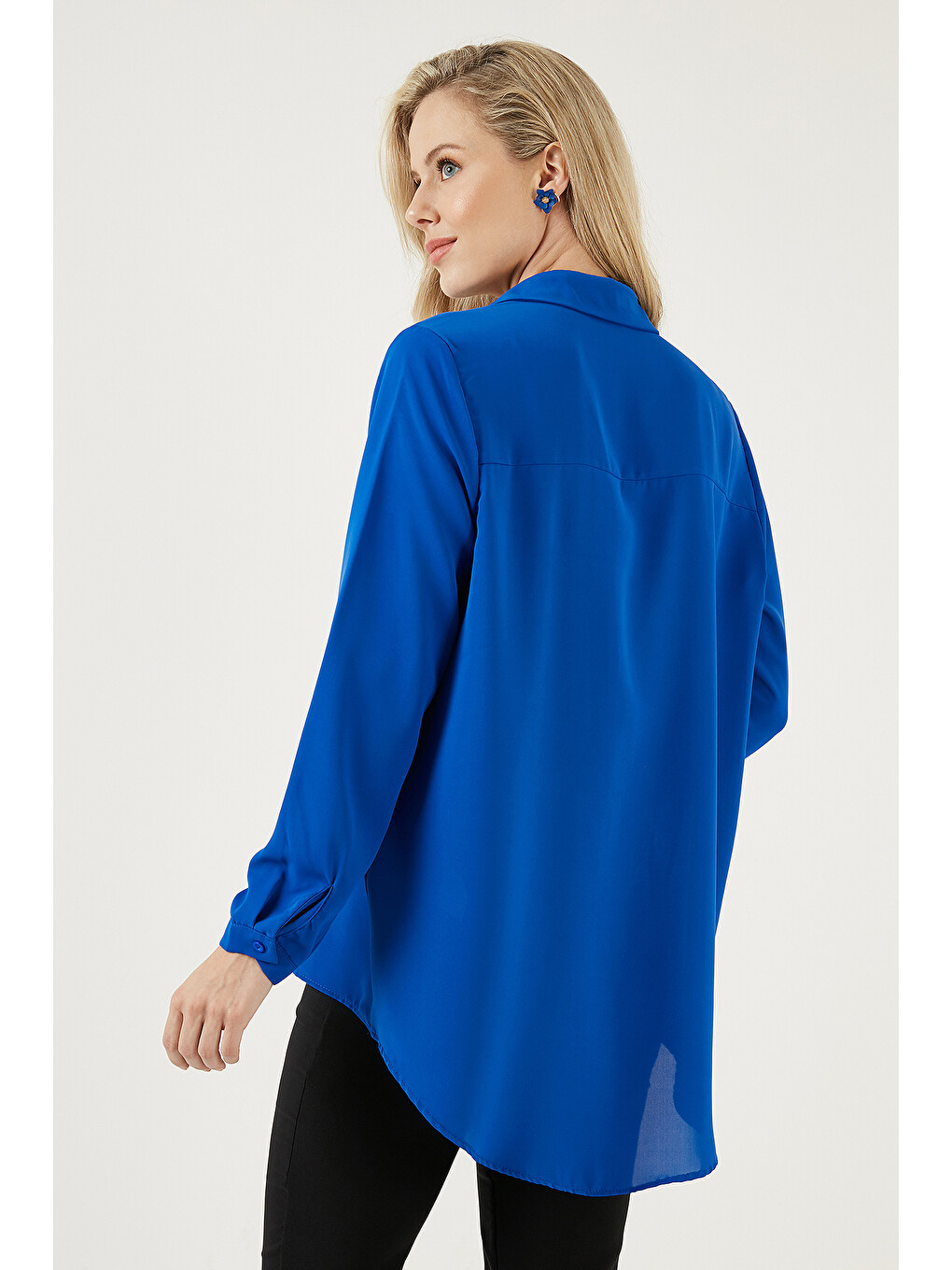 Mavi Rahat Kesim Arkası Uzun Gömlek 6118728w4-4