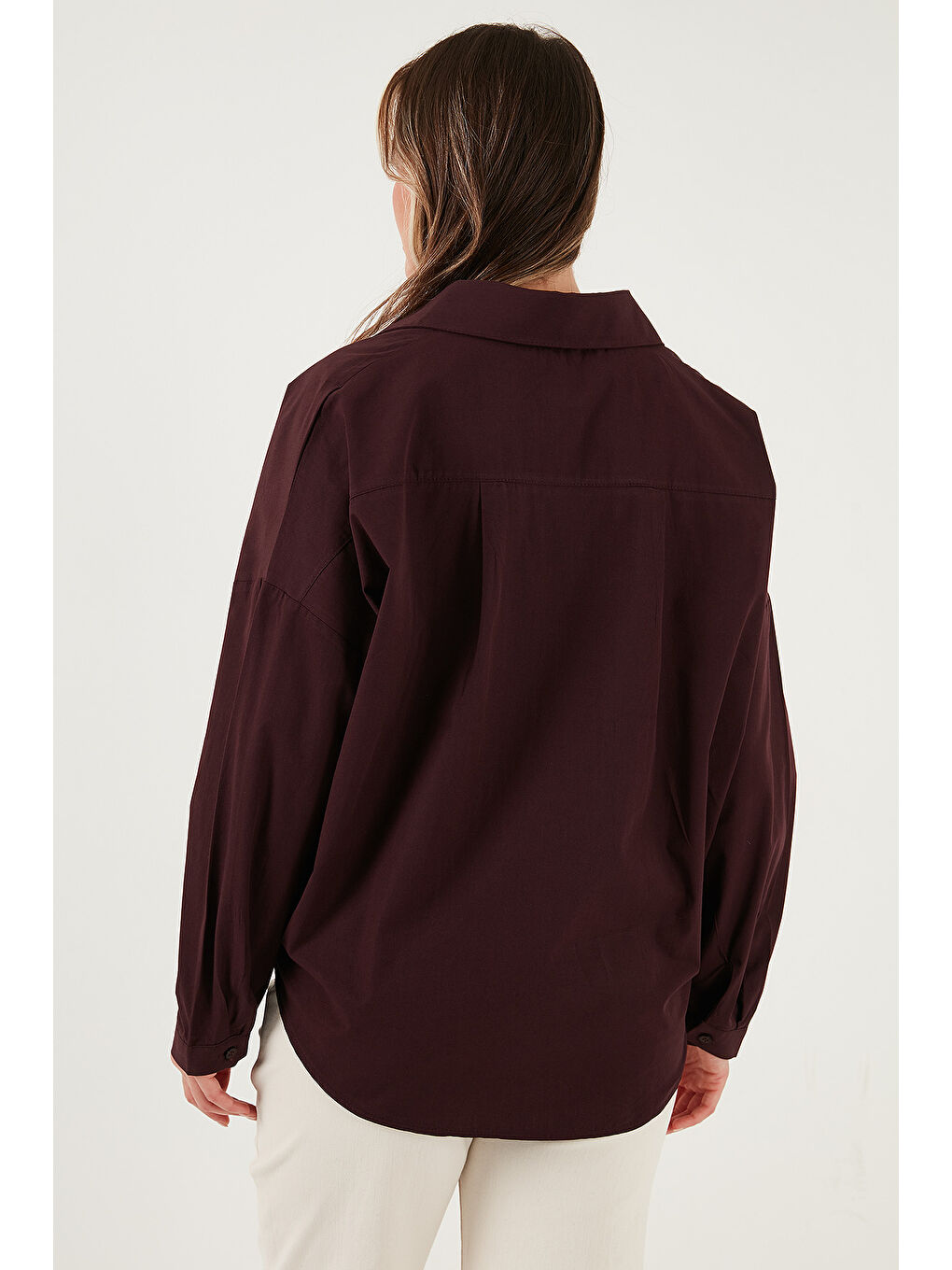 Mürdüm Pamuklu Oversize Önü Kısa Arkası Uzun Klasik Yaka Gömlek 6834985-5