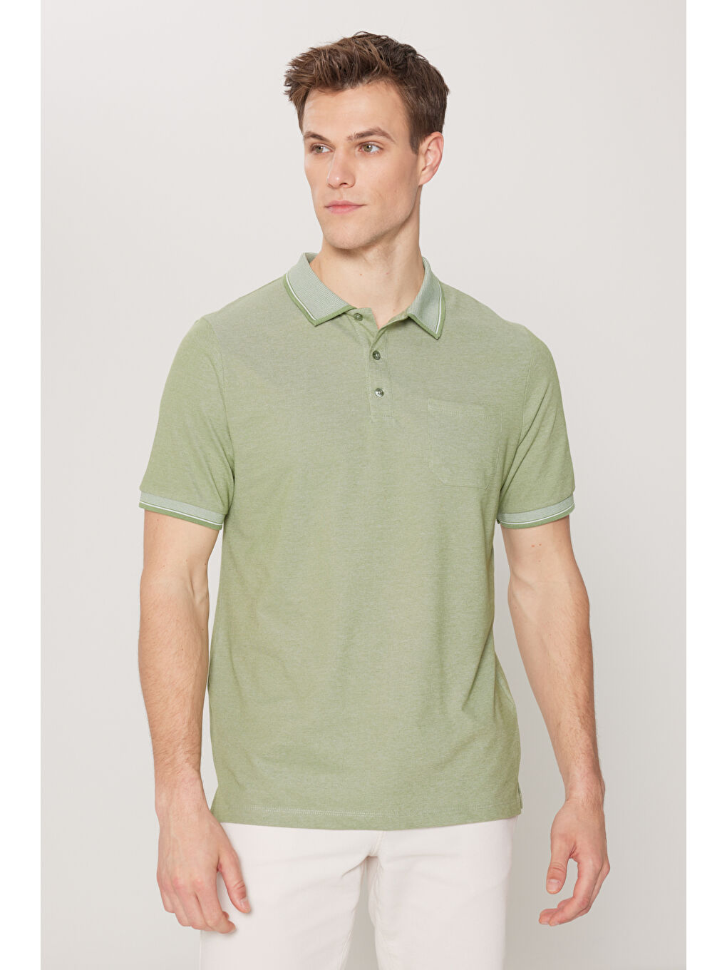 Erkek Yeşil Pamuklu Comfort Fit Rahat Kesim Polo Yaka Cepli Tişört
