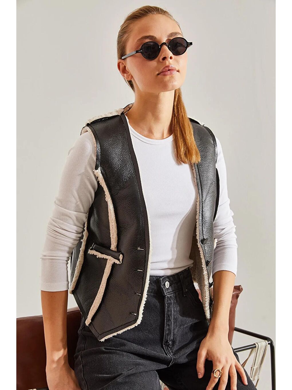 Siyah Kadın Deri Peluşlu Yelek-2