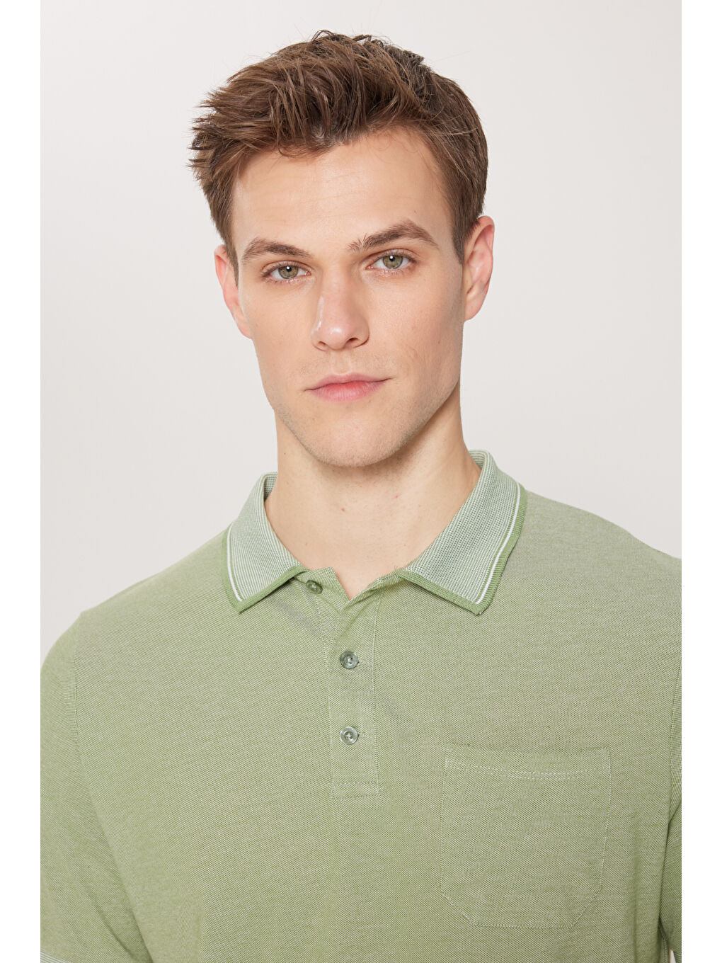 Erkek Yeşil Pamuklu Comfort Fit Rahat Kesim Polo Yaka Cepli Tişört-4