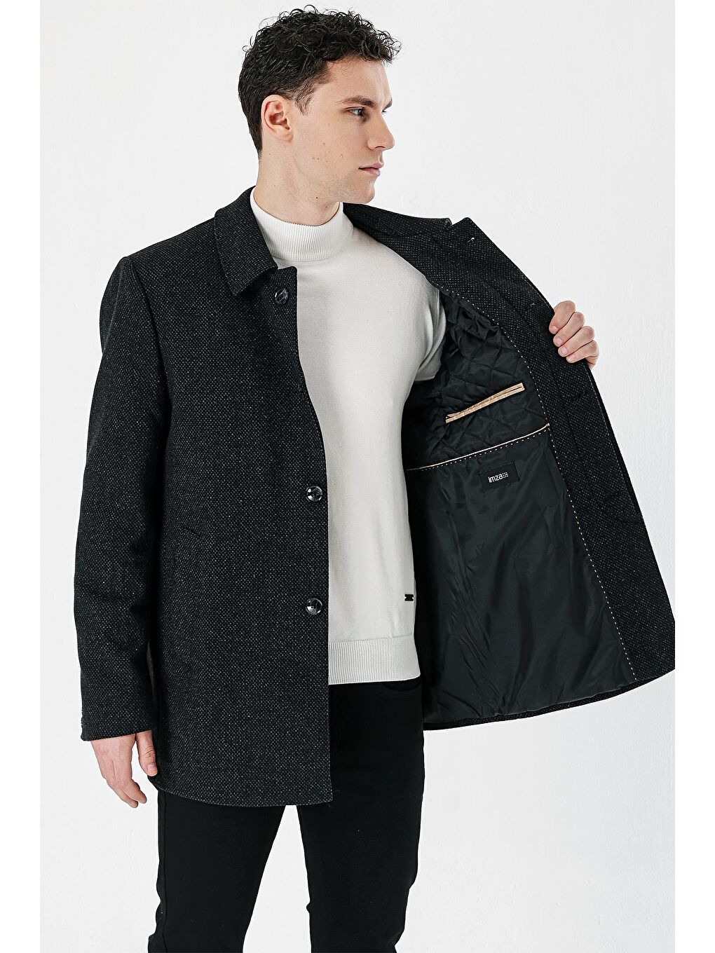 Siyah Kaşe Yünlü Kapitoneli Astar Büyük Beden Comfort Fit Rahat Kesim Klasik Kaban 1008235172-3