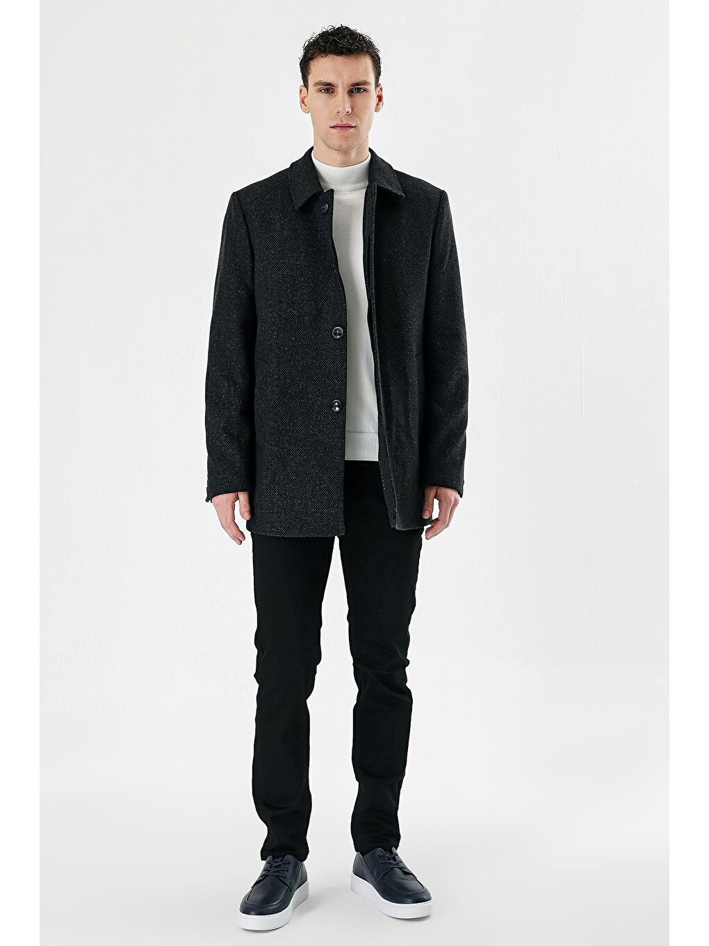 Siyah Kaşe Yünlü Kapitoneli Astar Büyük Beden Comfort Fit Rahat Kesim Klasik Kaban 1008235172-4