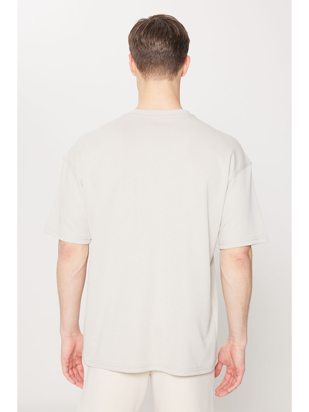 Erkek Gri Oversize Fit Bol Kesim Pamuklu Düz Bisiklet Yaka Tişört-4