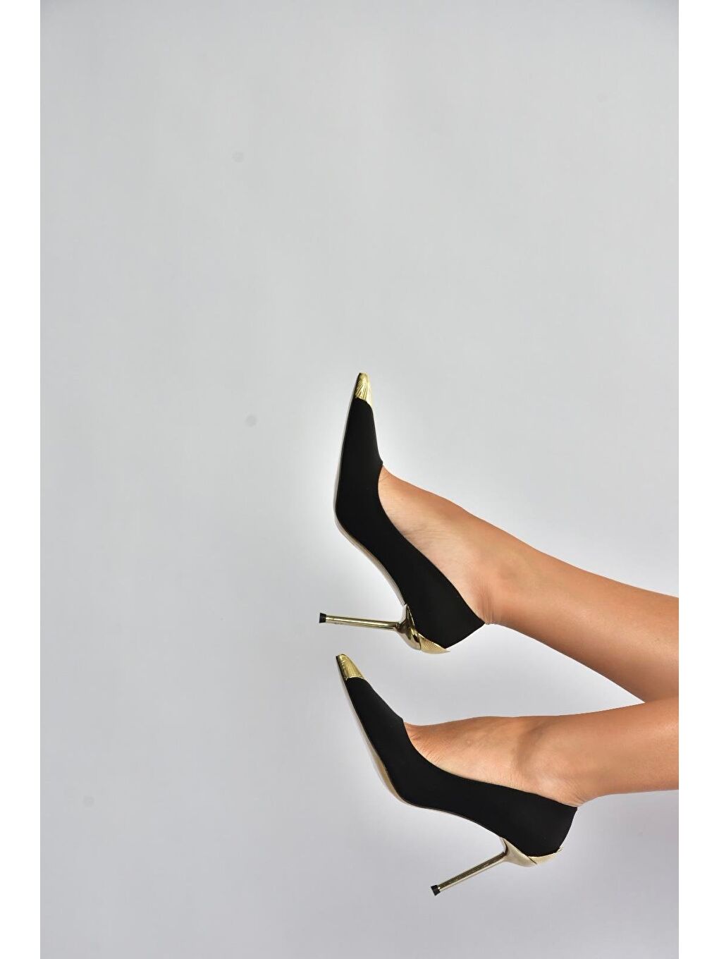 Siyah Kadın Topuklu Ayakkabı V820099504-3