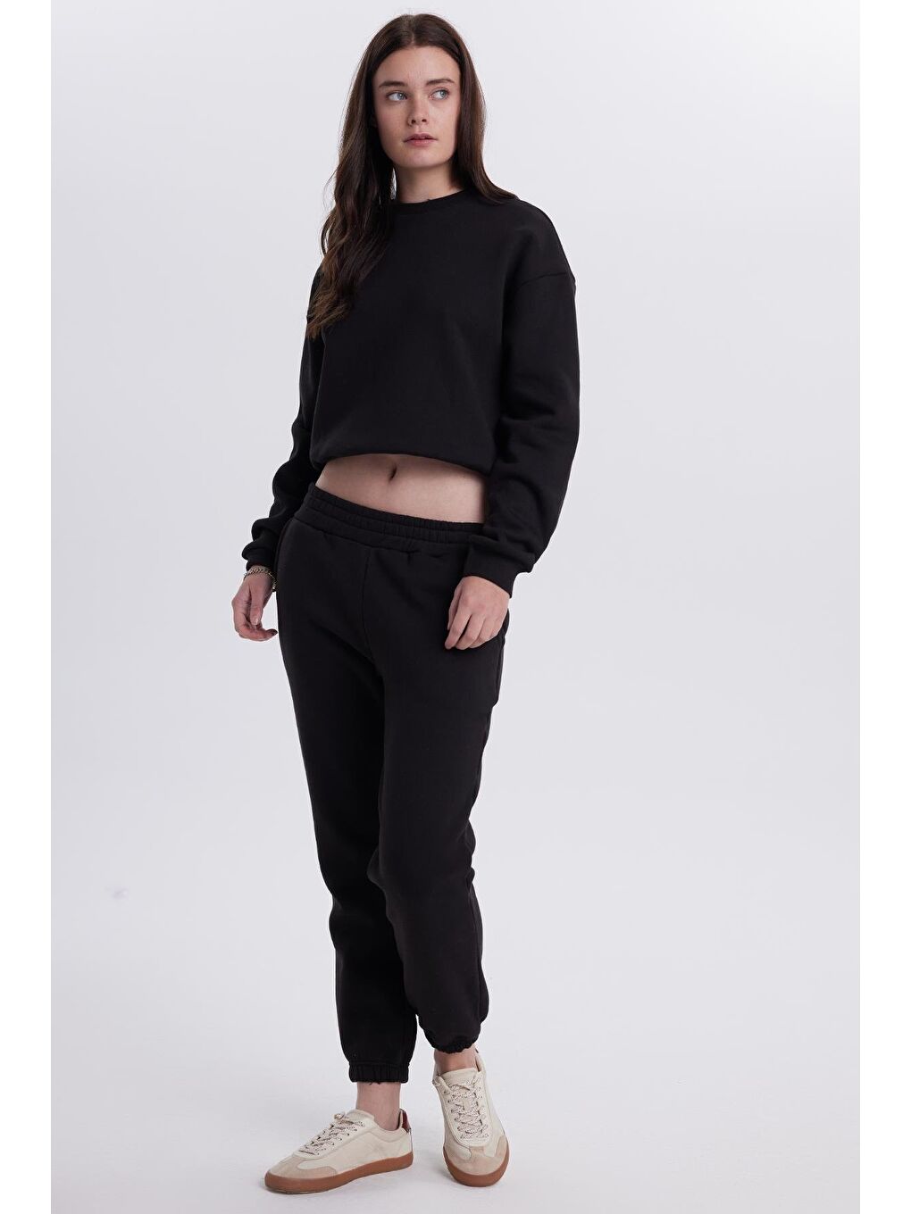 Kadın Regular Fit Pamuklu 3 İplik Yumuşak Dokulu İçi Polarlı Bisiklet Yaka Siyah Eşofman Takımı-4