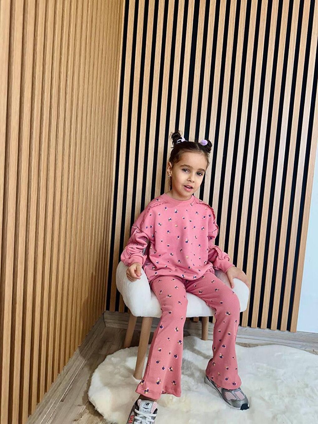 Pembe Kız Çocuk Pamuklu Gül Kurusu Mini Çiçek Desenli Sweatshirt & Flare Eşofman Takım-1
