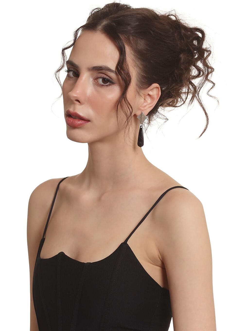 Gri Kadın Antik Gümüş Kaplama Çivili Model Siyah Boncuklu Küpe-3