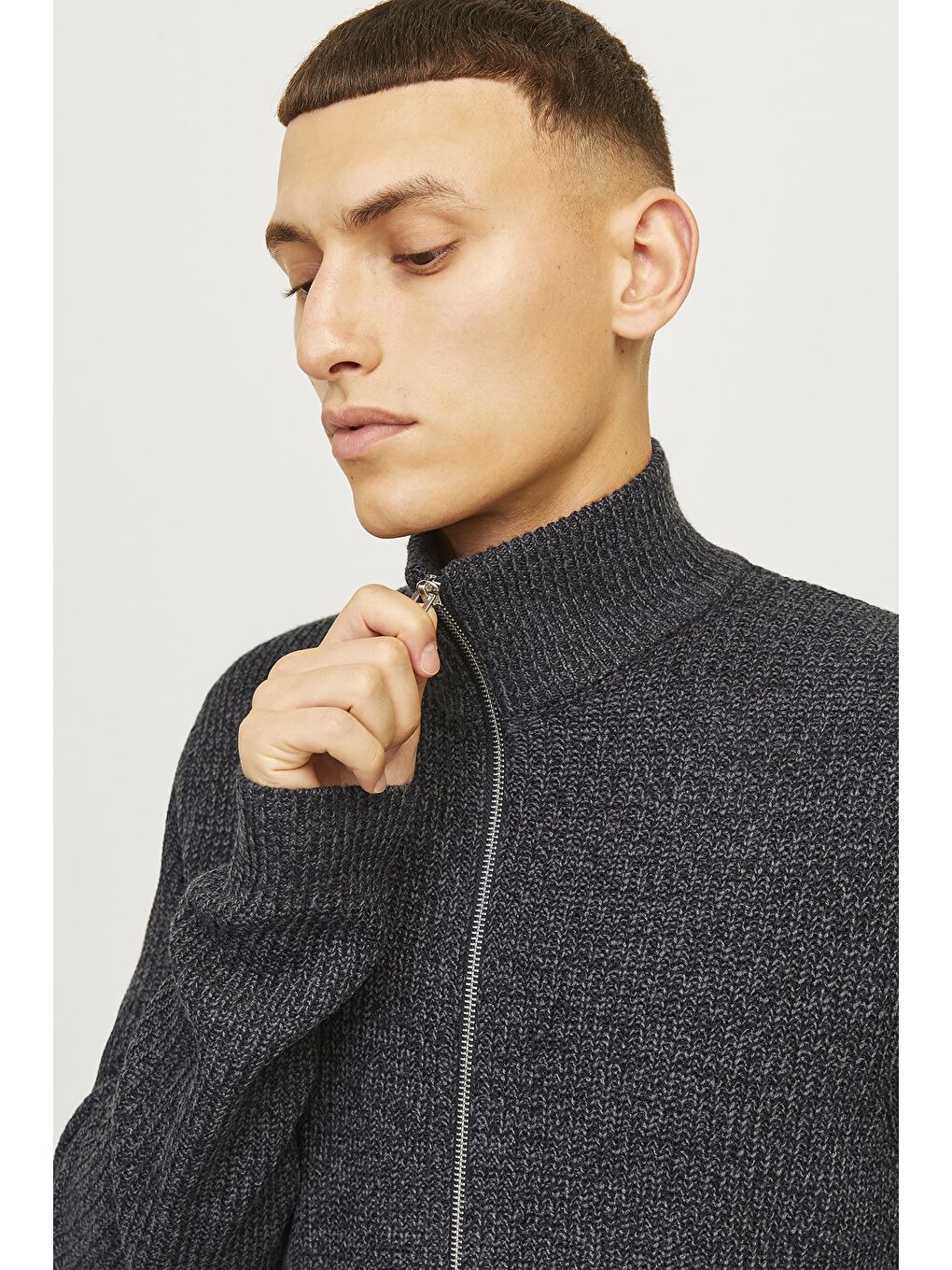 Gri Essentials Jjelewis Regular Fit Fermuarlı Dik Yaka Örme Erkek Hırka 12257483-2