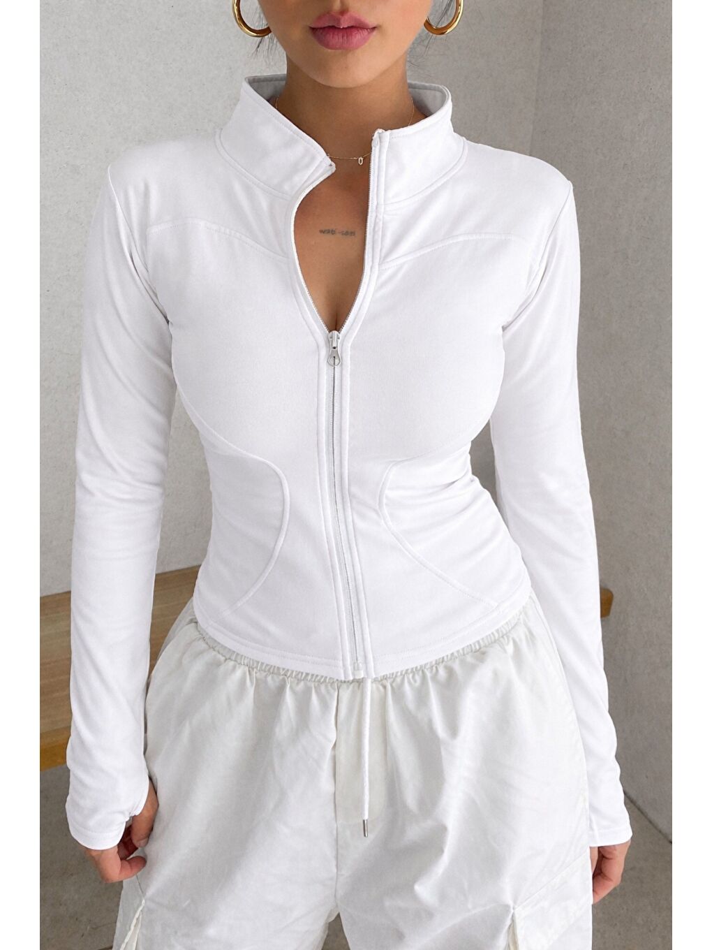 Beyaz Kadın Bej İki İplik Fermuarlı Dar Kesim Mevsimlik Hırka – Dik Yaka Fit Basic Ceket