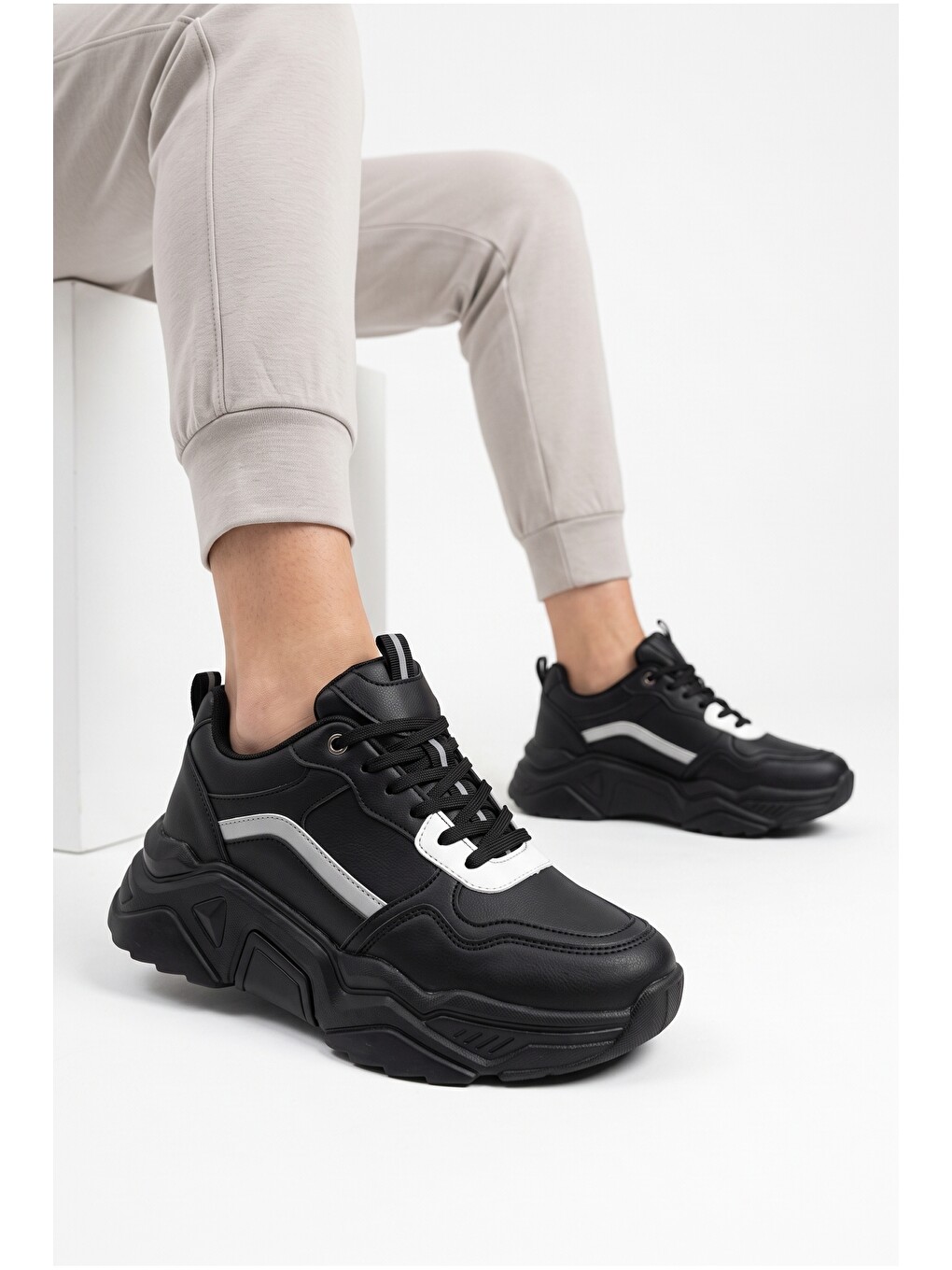 Siyah Kadın, Kalın Tabanlı, Bağcıklı, Hafif, Günlük Spor Ayakkabı, Sneaker-3
