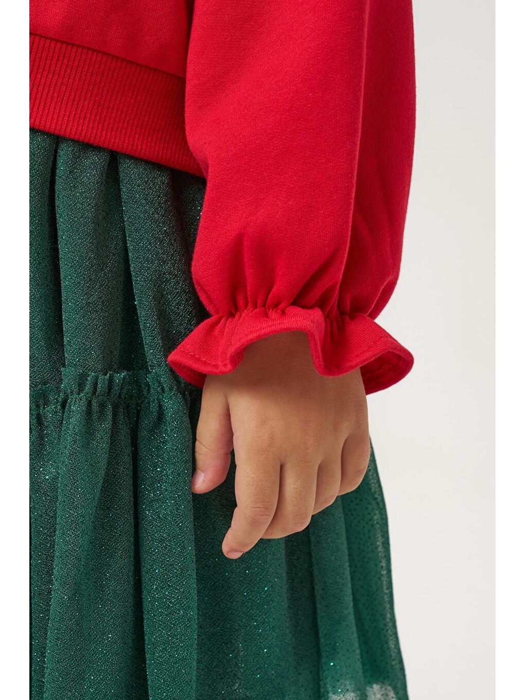 Kız Çocuk Pamuklu Kırmızı Fiyonklu Sweatshirt Yeşil Tüllü Etekli Takım - Ve Konforlu Kombin-6