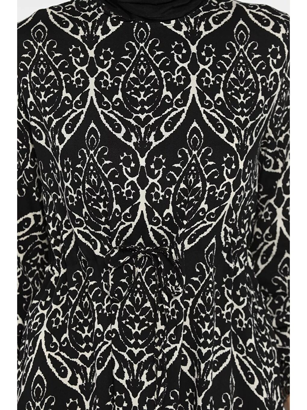 Siyah Desenli Bel Bağlamalı Tesettür Viskon Elbise-7