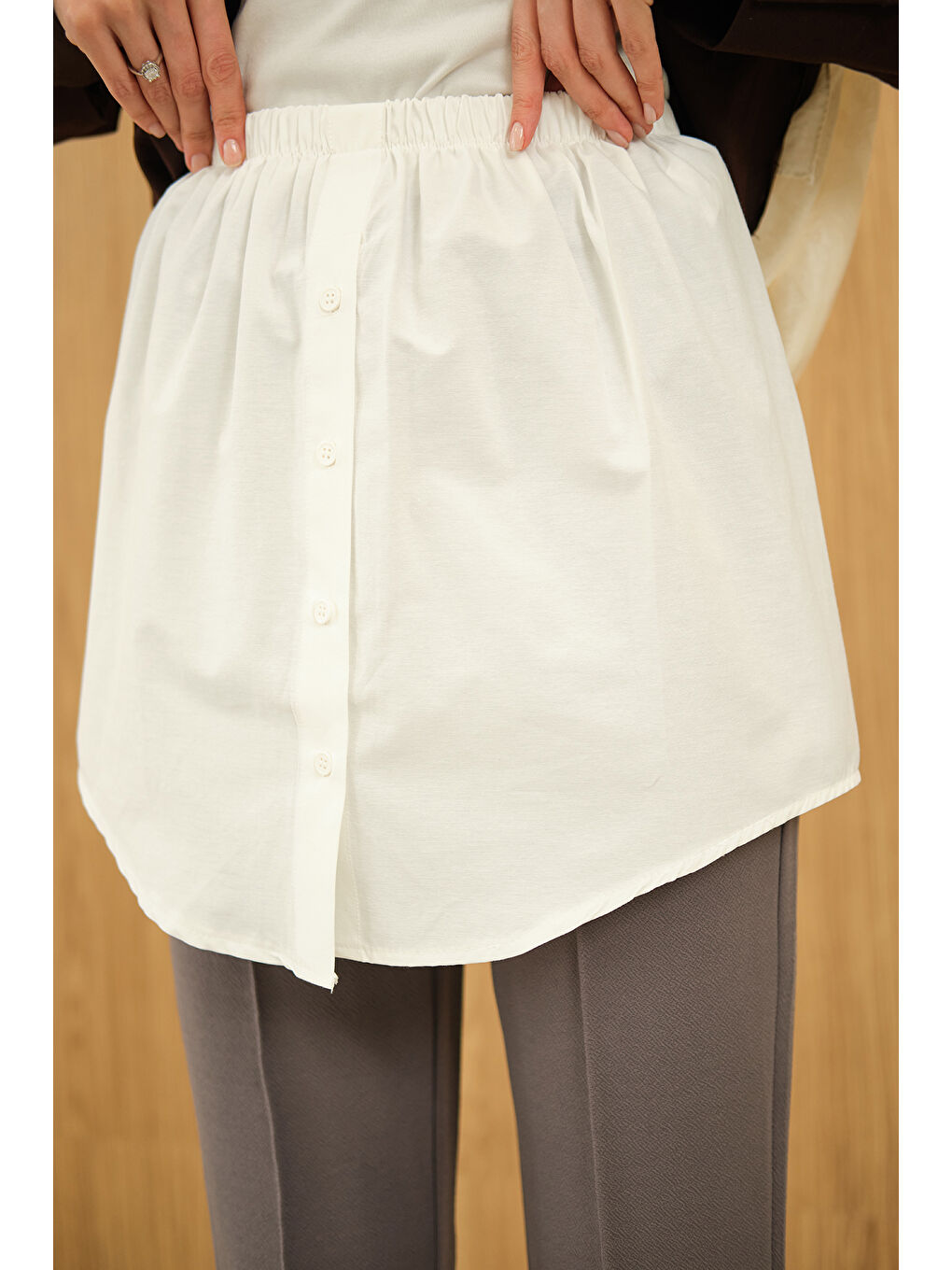 Kadın Düğme Detaylı Belden Lastikli İçlik Beyaz-3